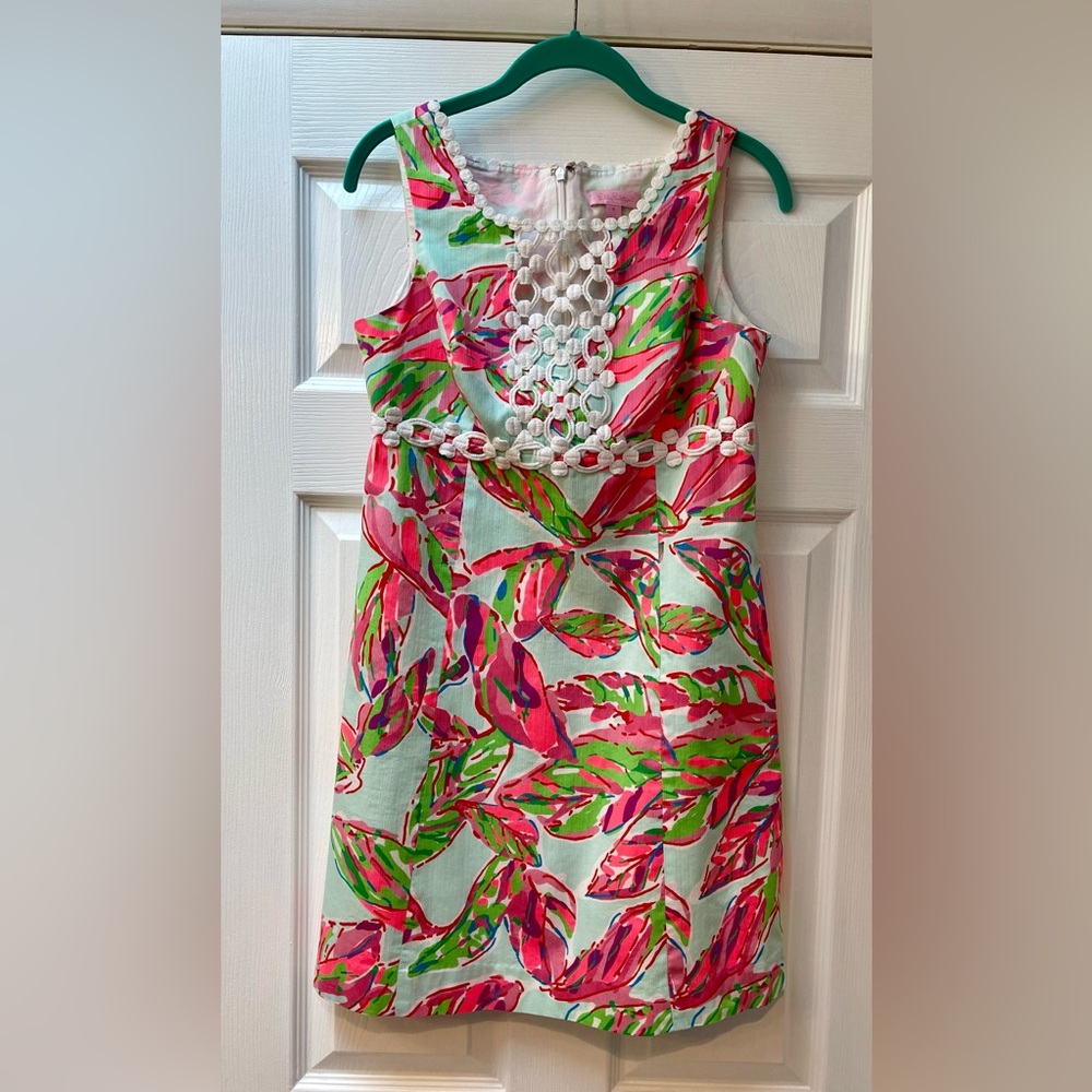 Classic Lilly Pulitzer shift dress; size 4
